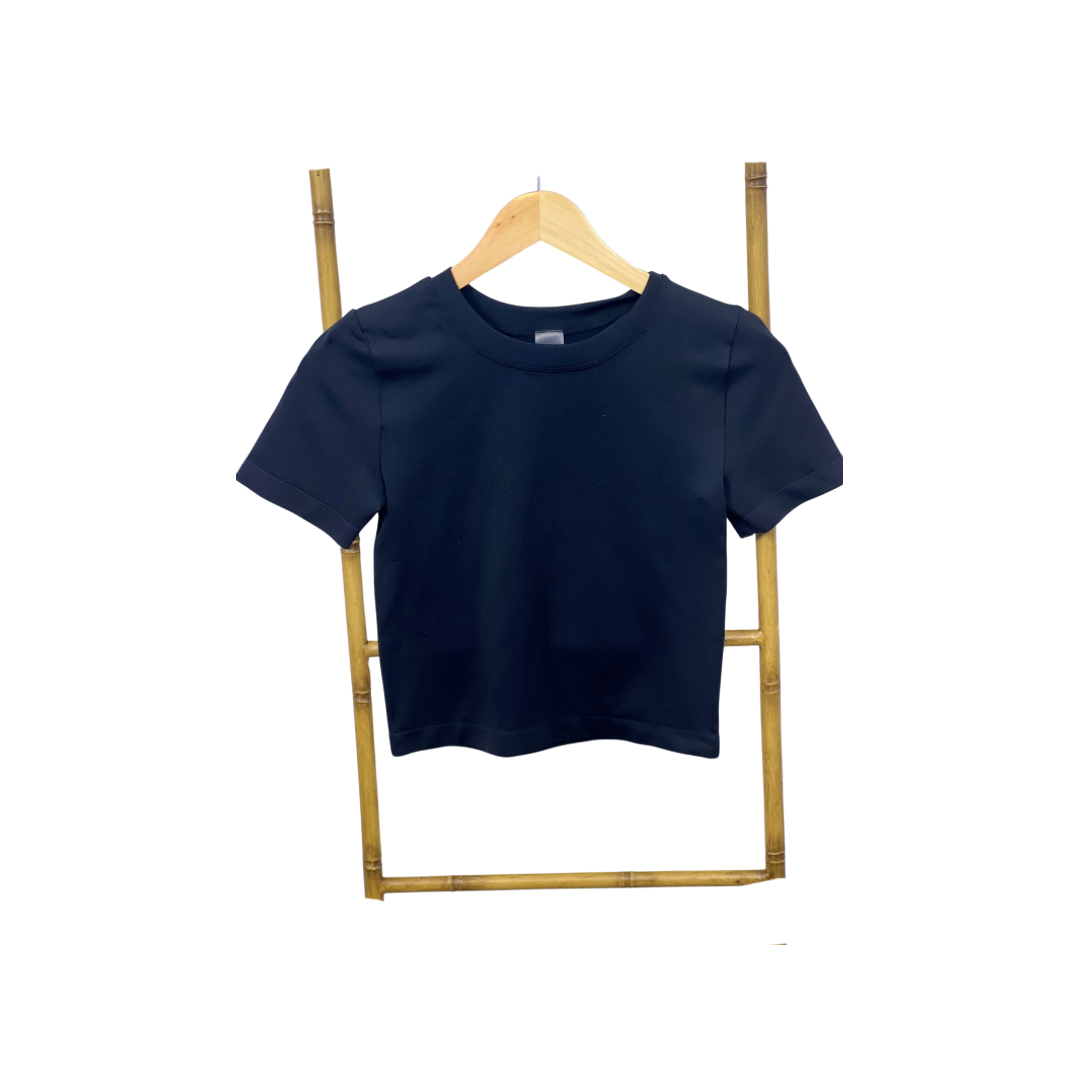 Black basic tee